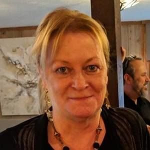 Meet your Posher, Lisa